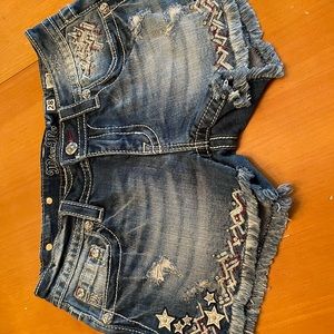 Miss Me Signature Denim Shorts Brand New Size 28 Star & Stripes